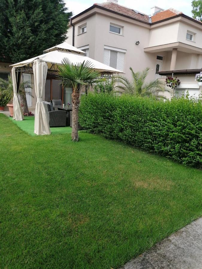 Villa Ros Guest House 斯维伦格勒 外观 照片