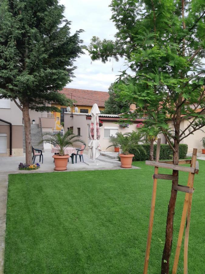 Villa Ros Guest House 斯维伦格勒 外观 照片