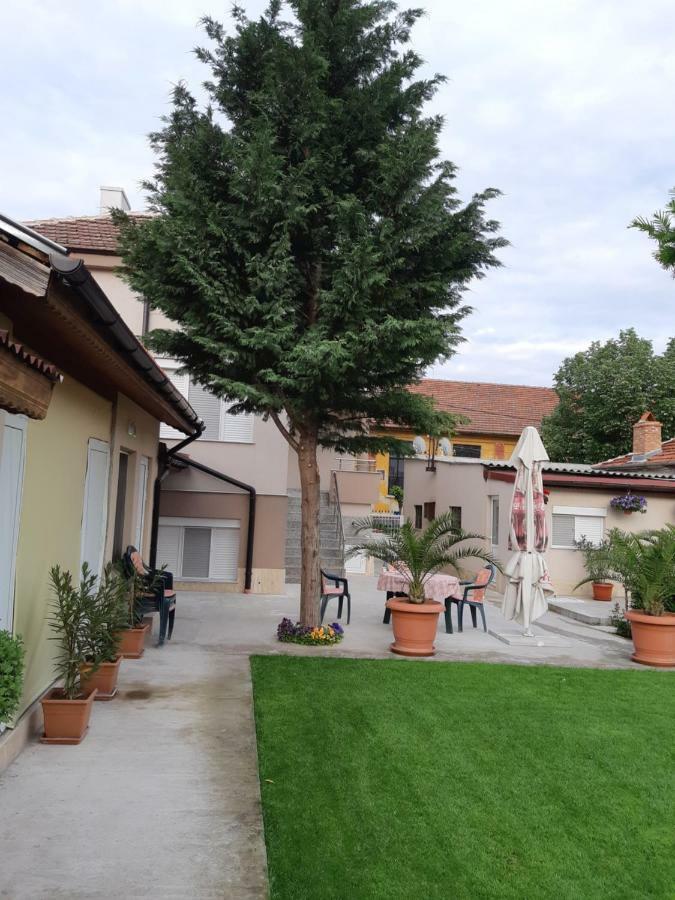 Villa Ros Guest House 斯维伦格勒 外观 照片