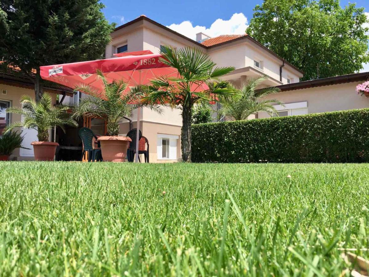 Villa Ros Guest House 斯维伦格勒 外观 照片